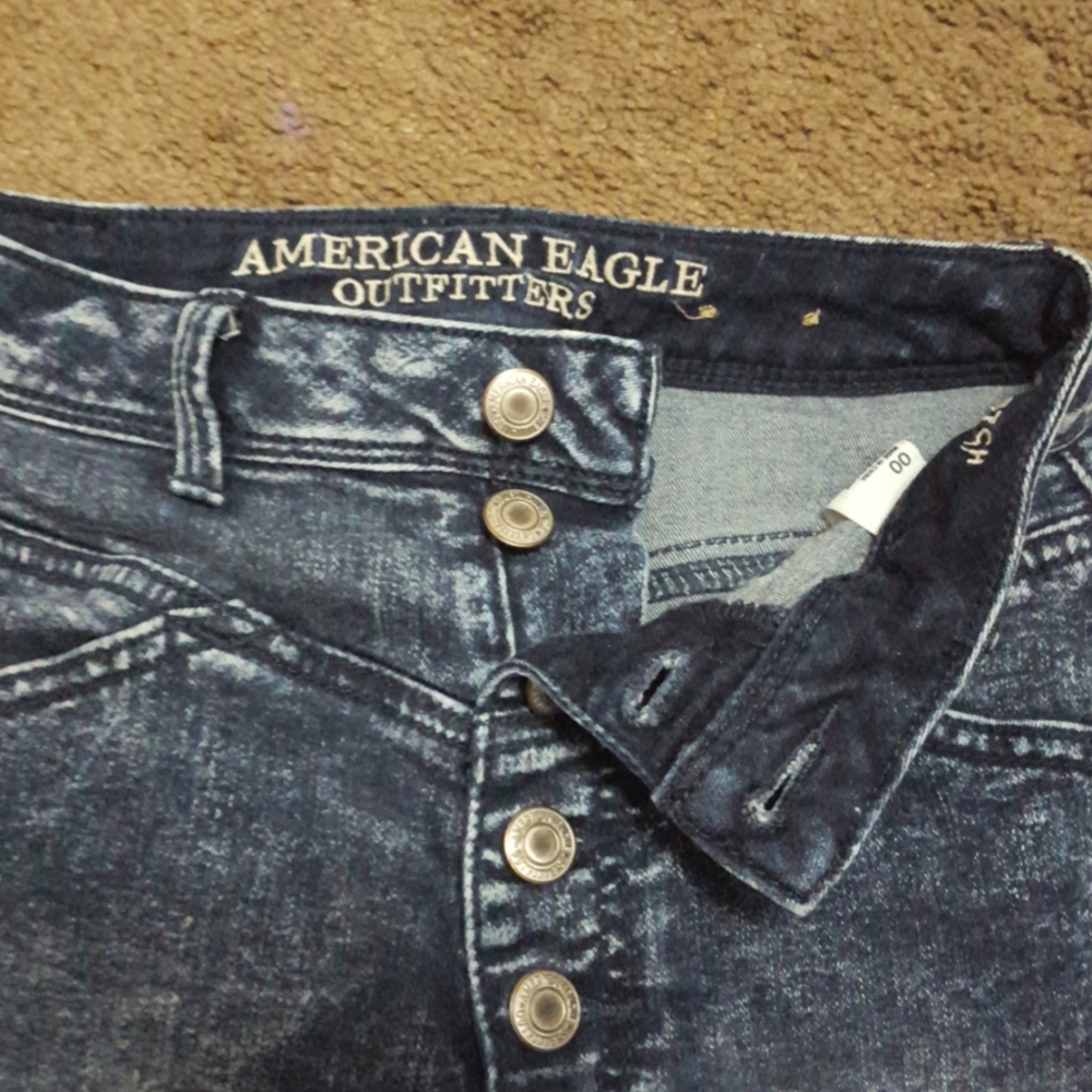 Shorts - Picture 3 of 3